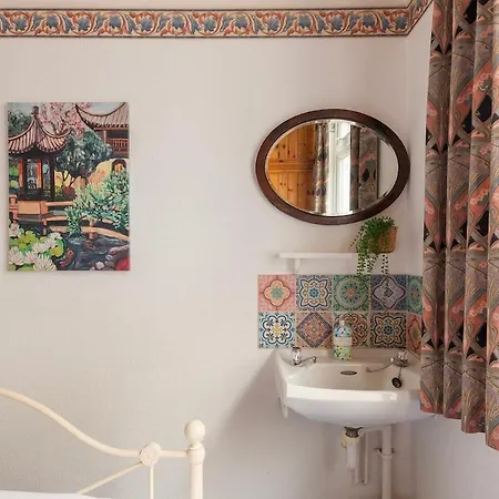 Hébergement de vacances Large 4 Bedroom House-free Parking With Garden And Terrace Bristol