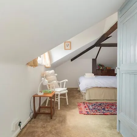 Large 4 Bedroom House-free Parking With Garden And Terrace * Bristol